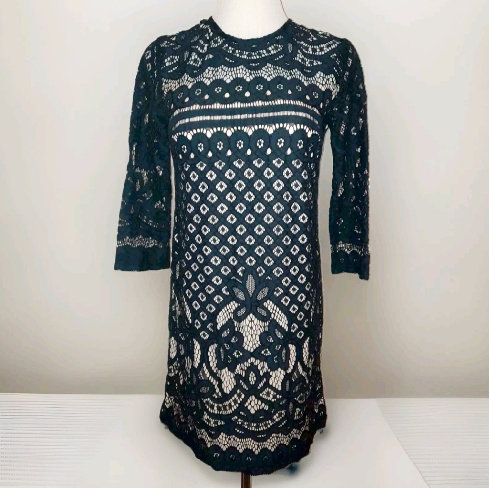 Be. Smart Black And Nude Lace Short Dress Size 1/2